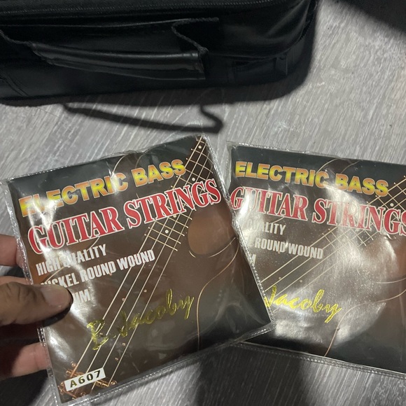 Electric bass string sets 2 packs new - Picture 1 of 4